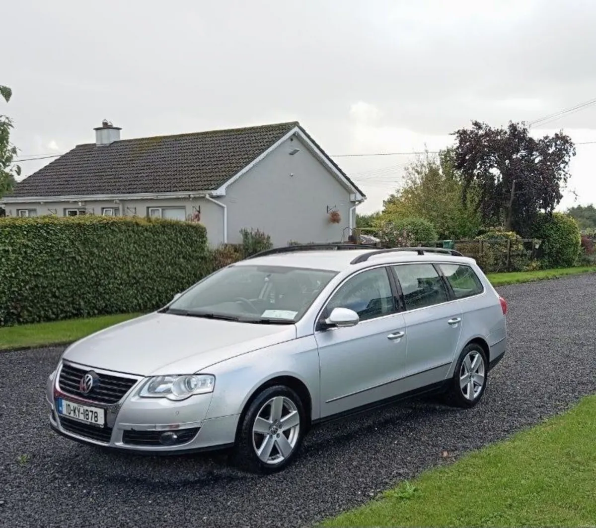 Volkswagen Passat 2010 - Image 1