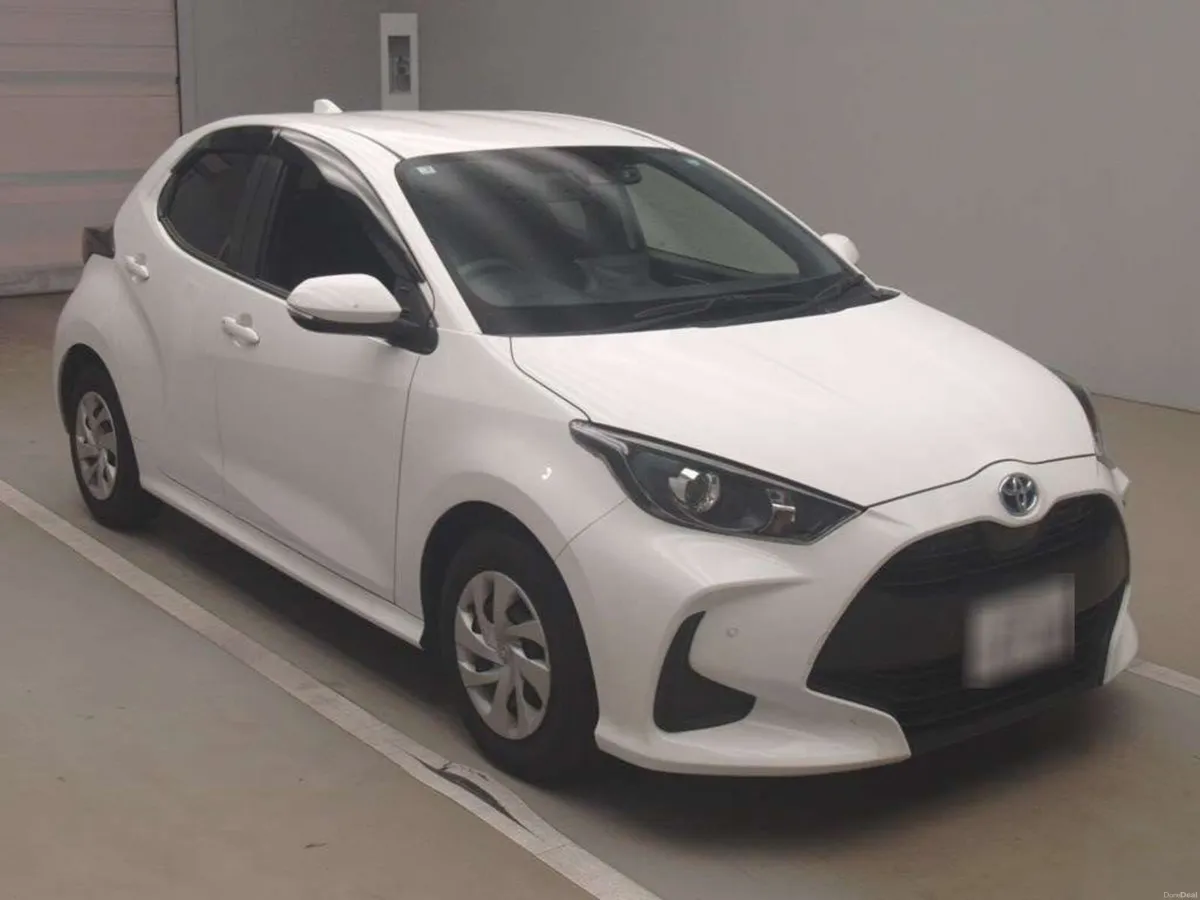 Toyota Yaris 1.5 Hybrid 2021 - Image 1