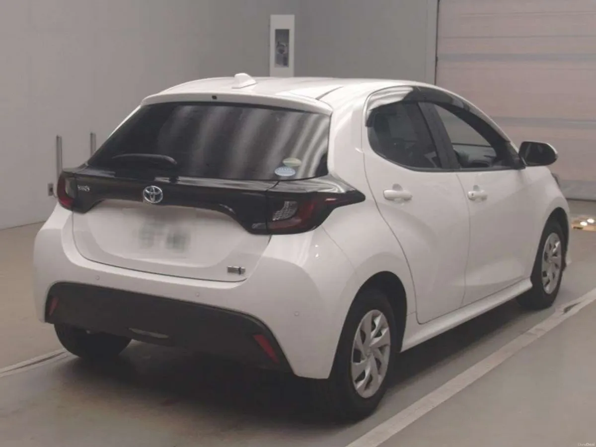 Toyota Yaris 1.5 Hybrid 2021 - Image 4