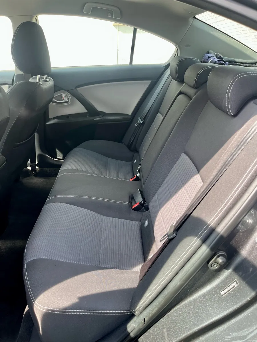 Toyota Avensis Business Edition 2016 - Image 6