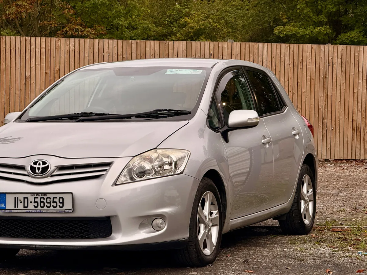 Toyota Auris 2011 1.4 D-4D DPF Sport Automatic - Image 5