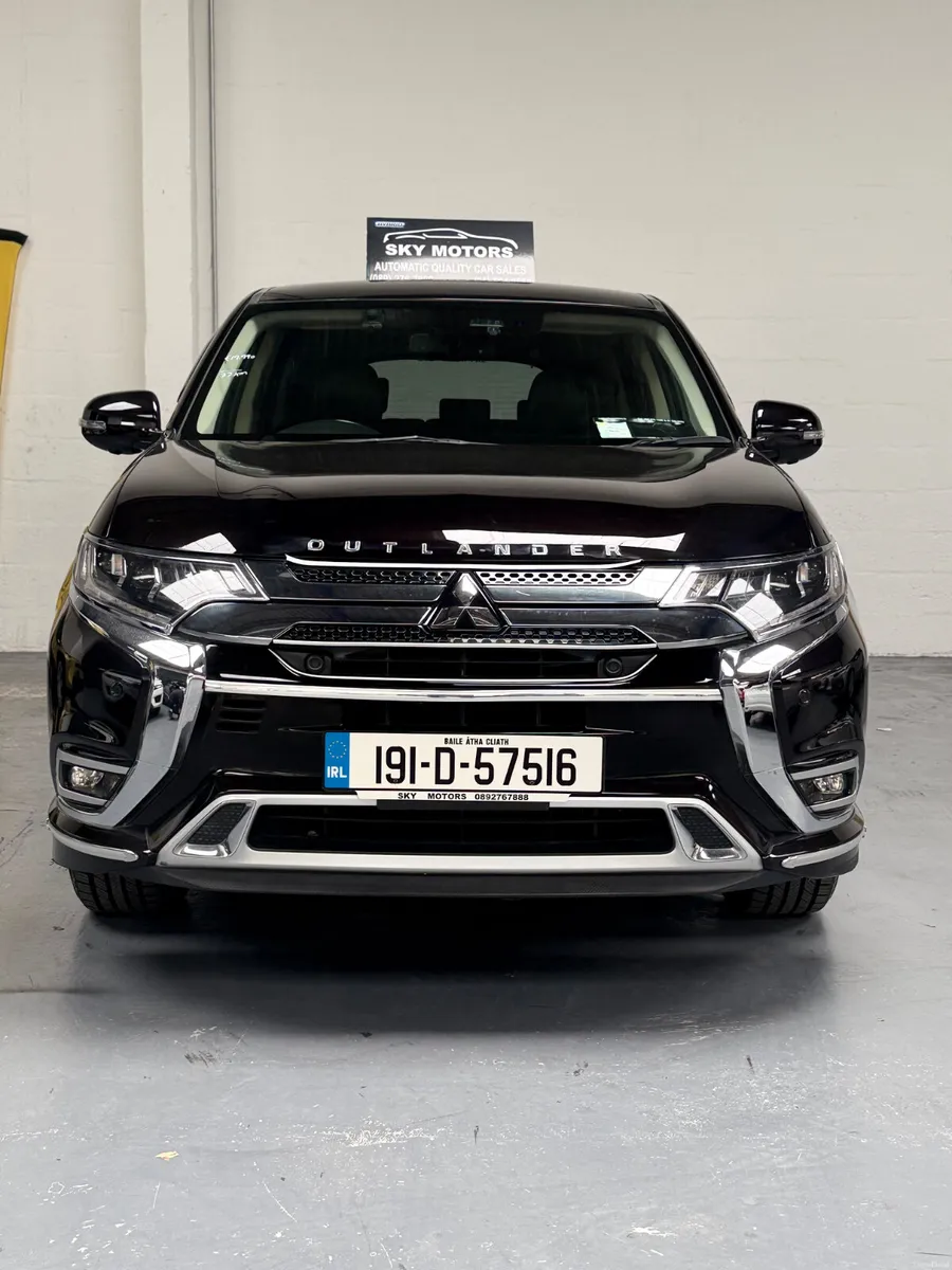 2019 Mitsubishi Outlander 2.4 Plug In Hybrid - Image 2