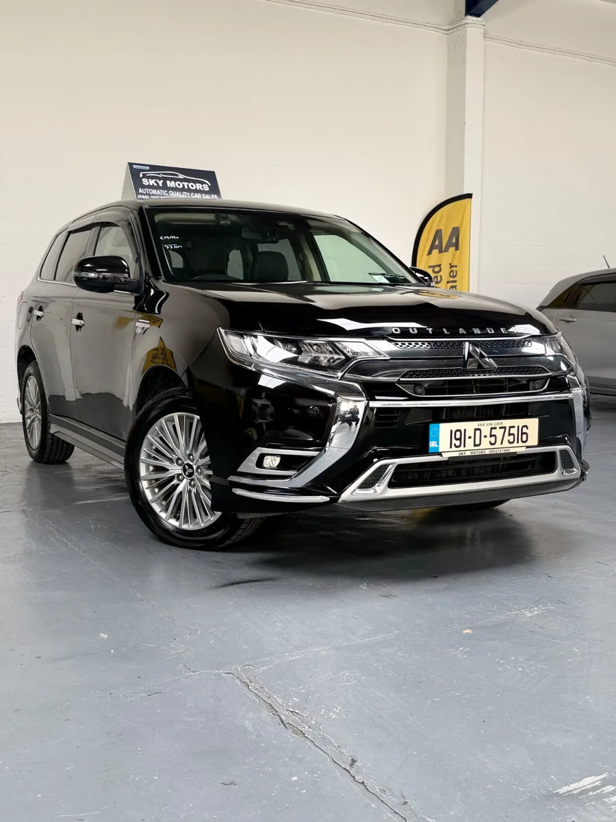 2019 Mitsubishi Outlander 2.4 Plug In Hybrid - Image 1