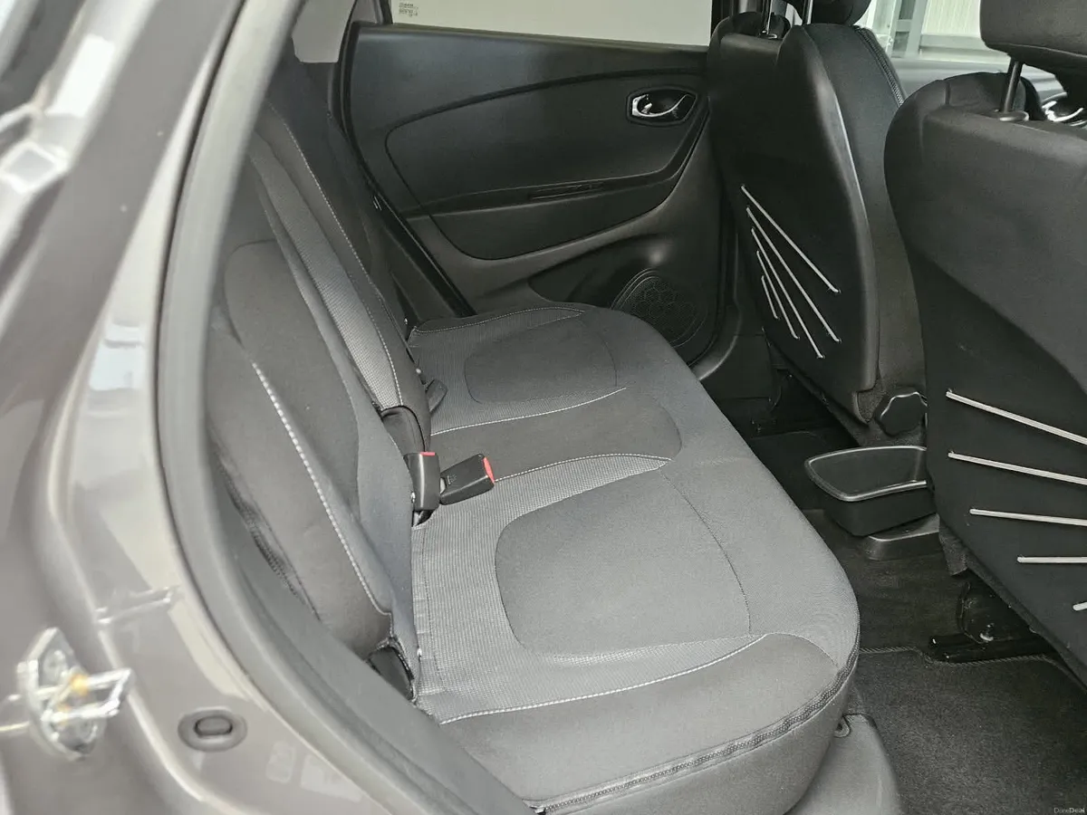 14 RENAULT CAPTUR 1.5 DIESEL SIGNATURE - Image 6