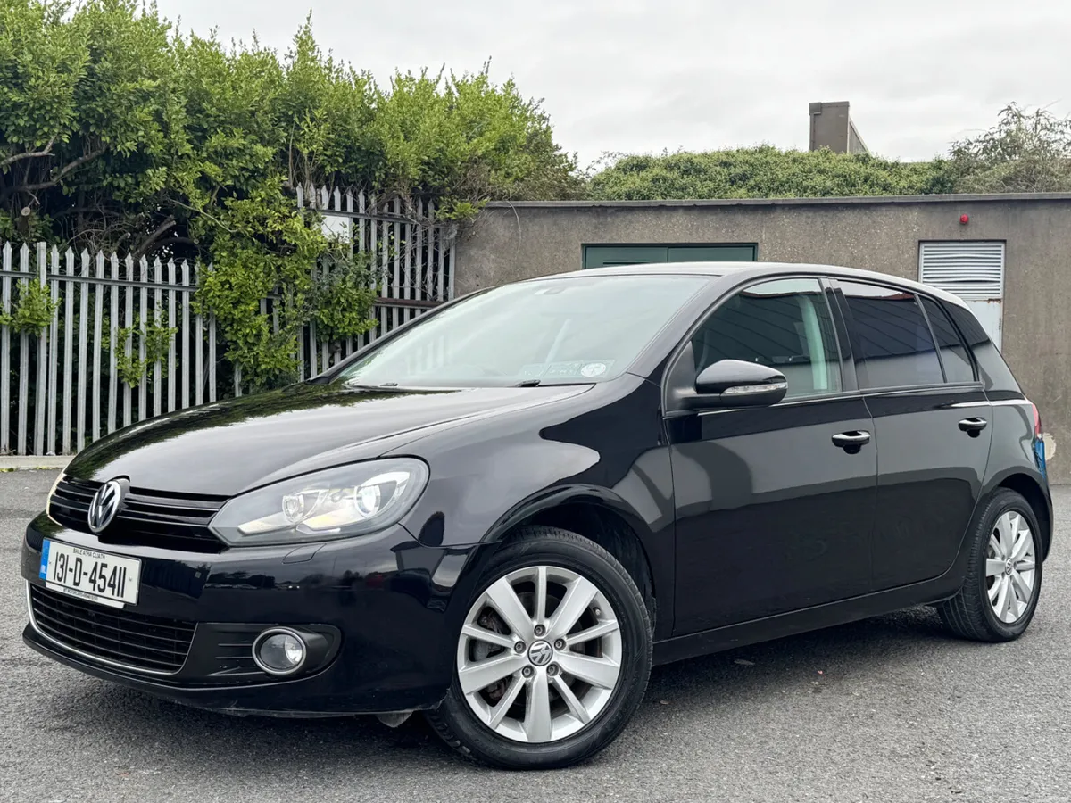 Volkswagen Golf 2013 Automatic 1.4 Petrol low km - Image 2