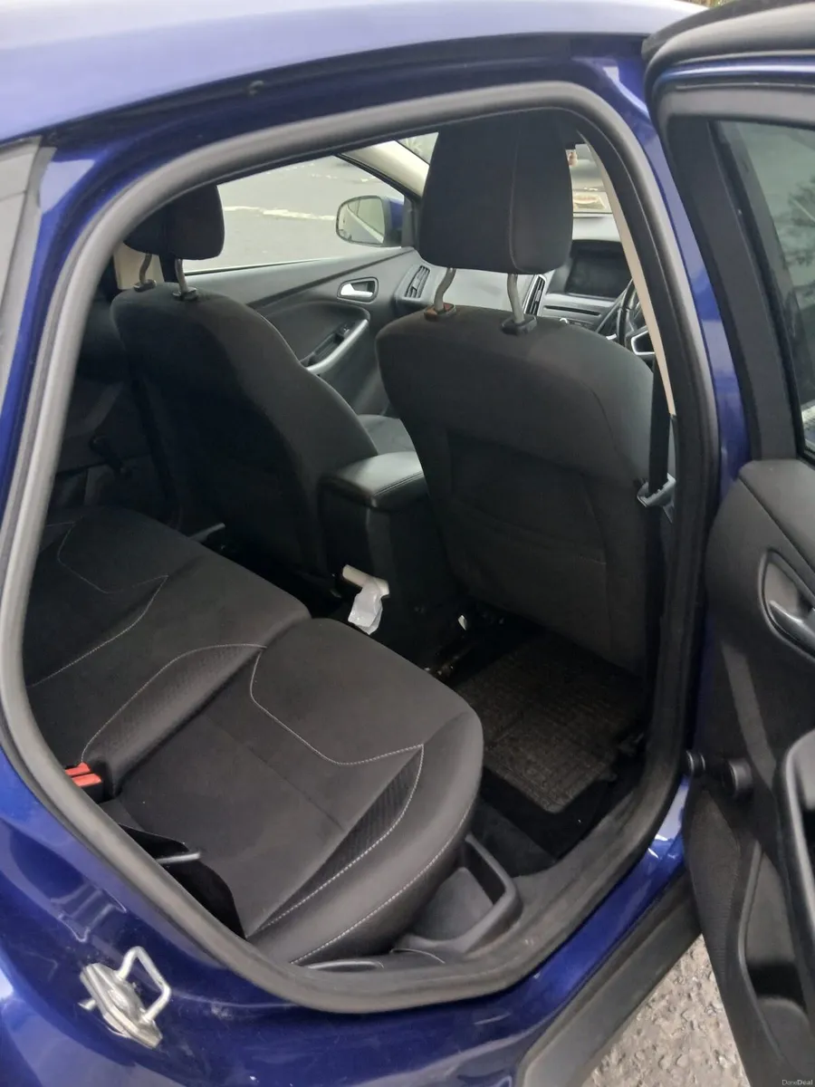 Ford foucs - Image 6