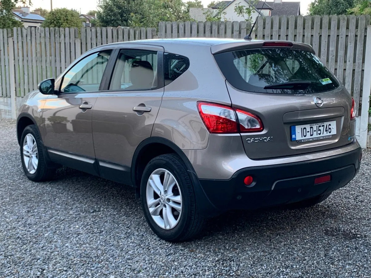 Nissan Qashqai NCT July 27 low miles - Image 4