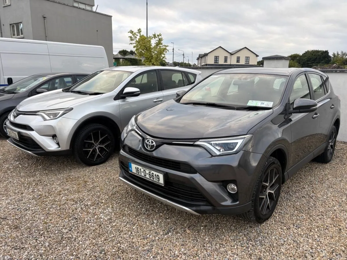 Toyota RAV4 2.0 D 143 Luna Sport - Image 4