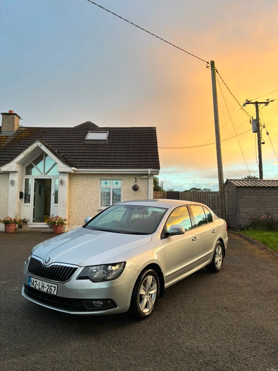 Skoda Superb - Image 1
