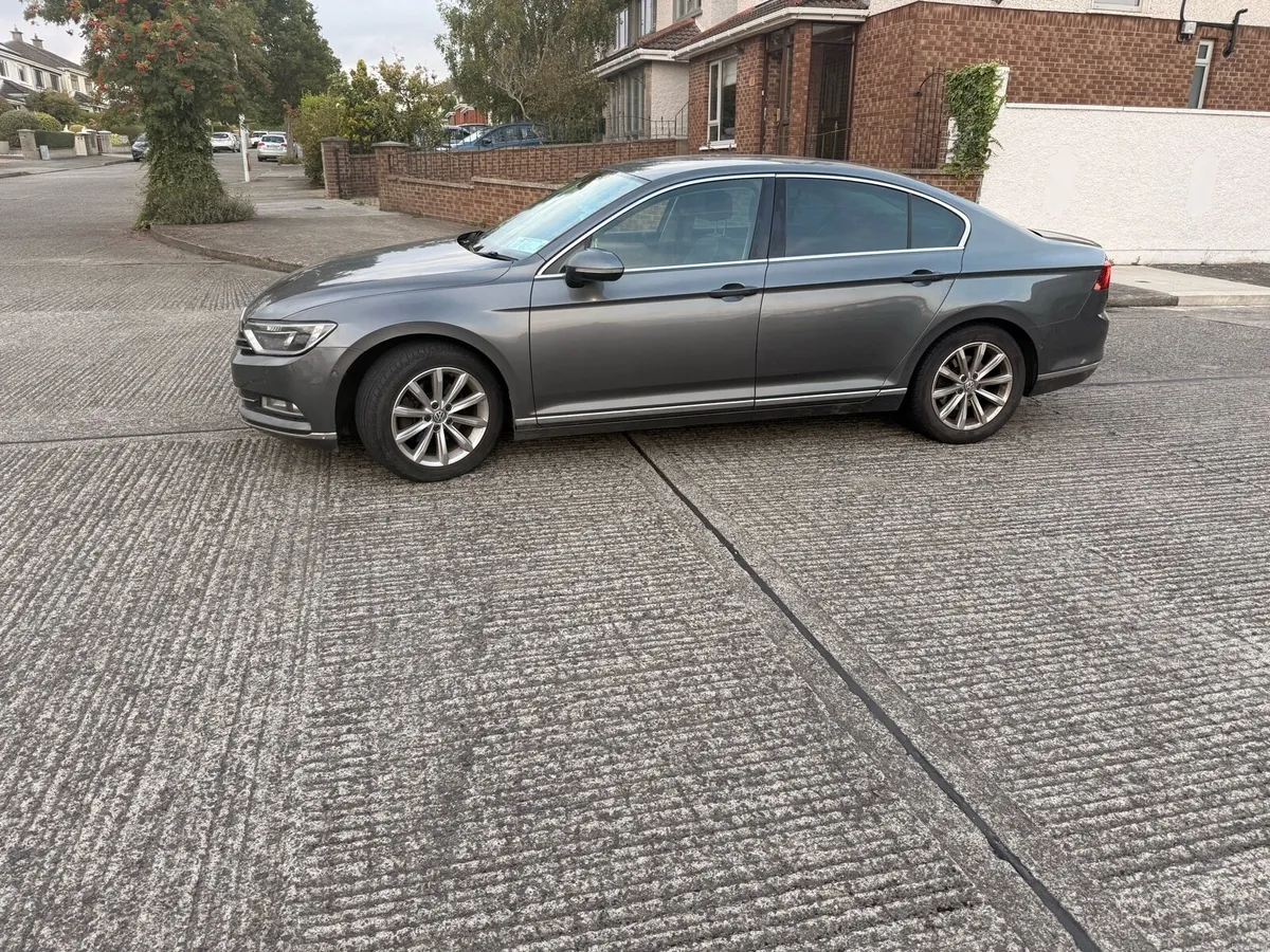 Volkswagen Passat - Image 3
