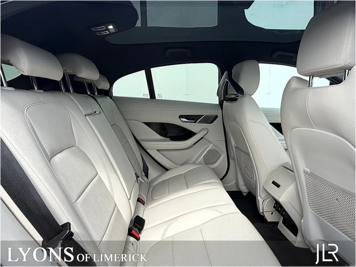 Jaguar I-Pace EV400 Auto Black Edition - Image 5