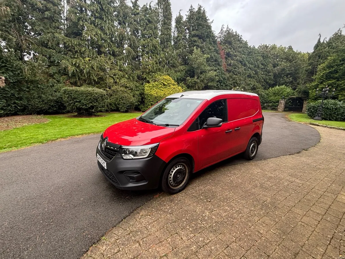 2023 Renault Kangoo - Image 2