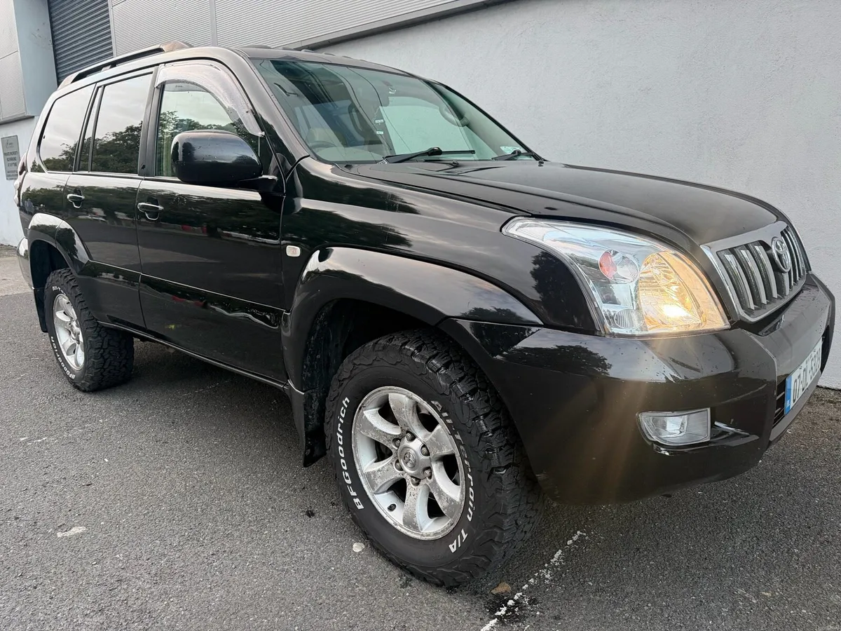 2007 Land Cruiser LC5 invincible 7 seat Auto - Image 6