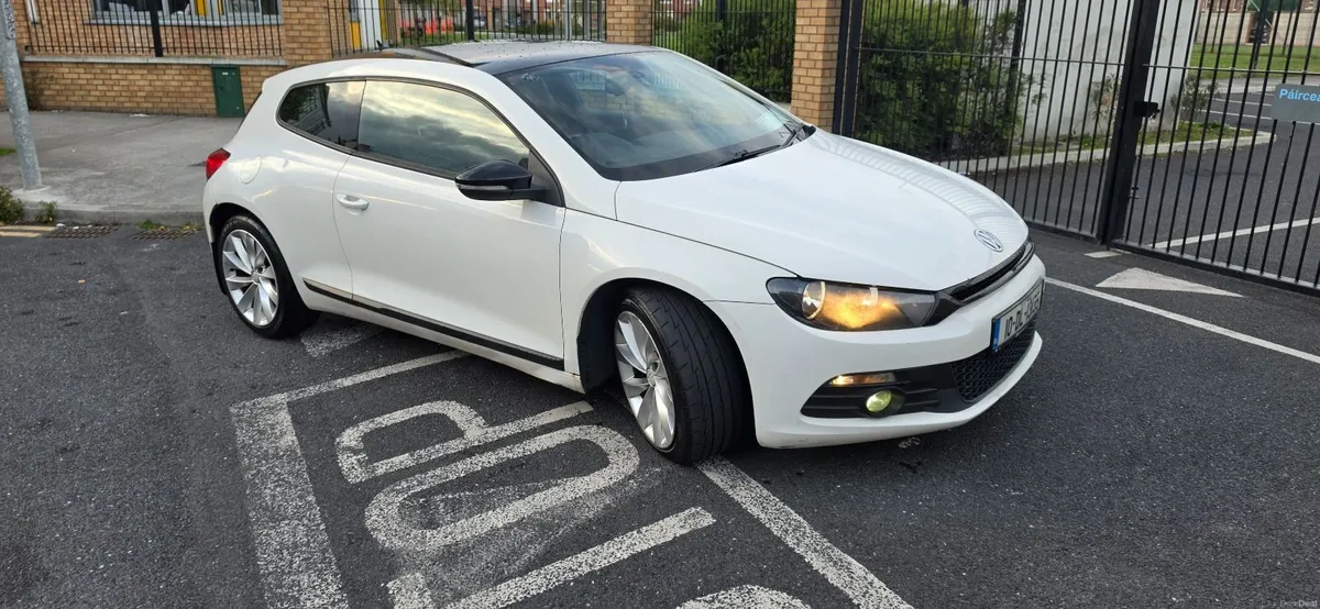 Volkswagen Scirocco 2010 - Image 2