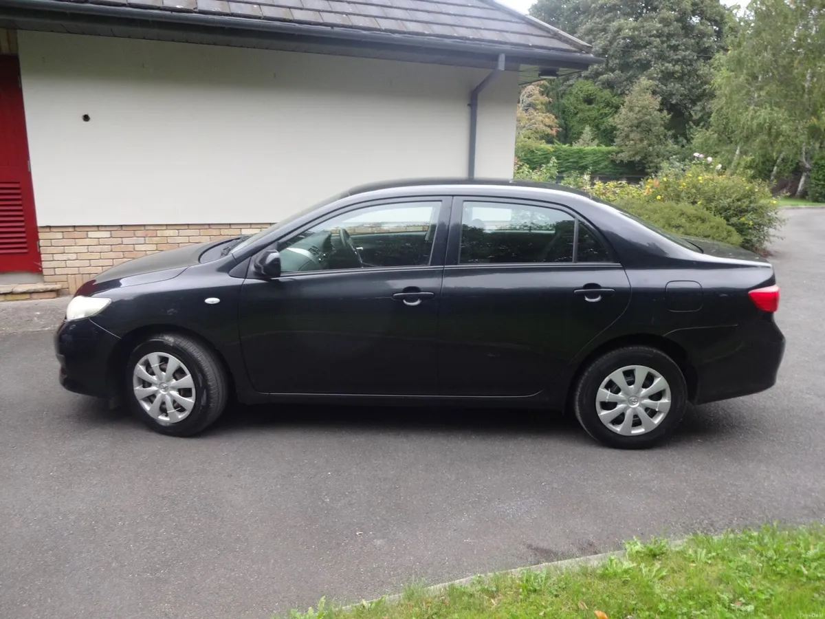Toyota Corolla 2010 - Image 4