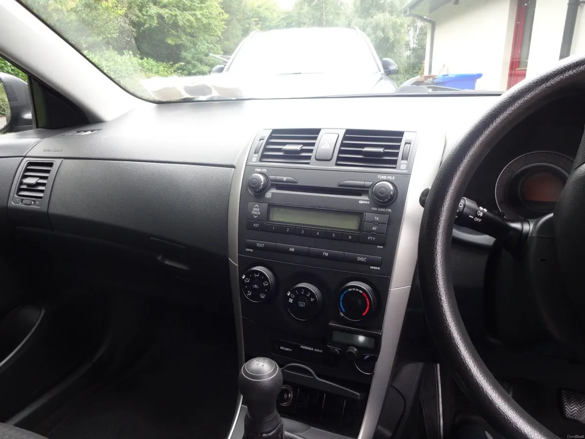 Toyota Corolla 2010 - Image 5