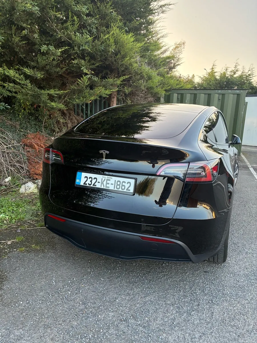 Tesla Model Y - Image 4