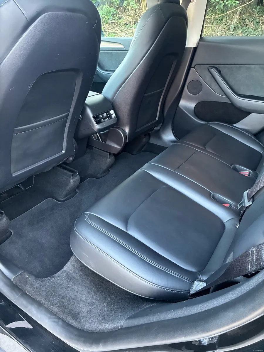 Tesla Model Y - Image 6