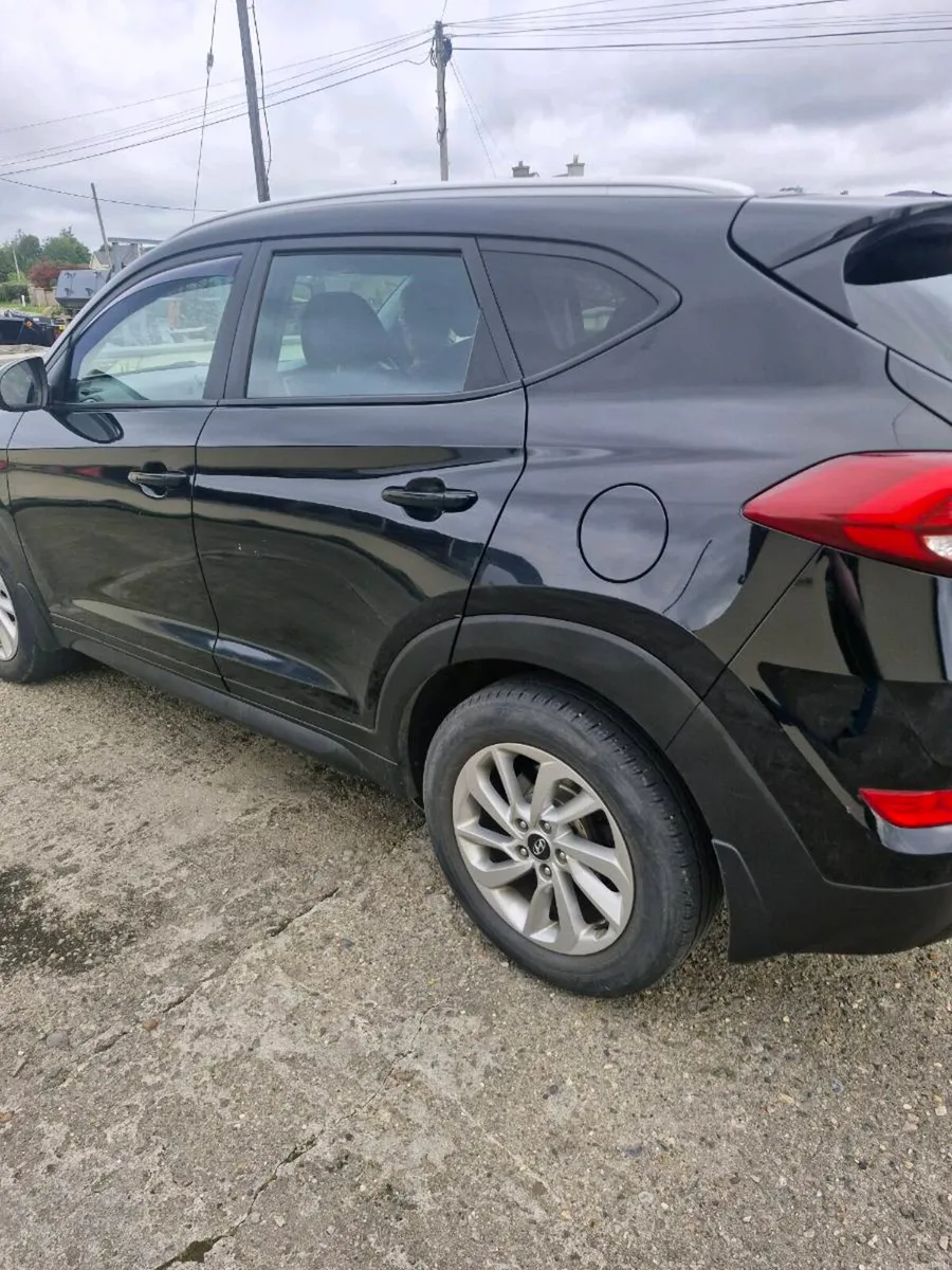 Hyundai tucson - Image 2
