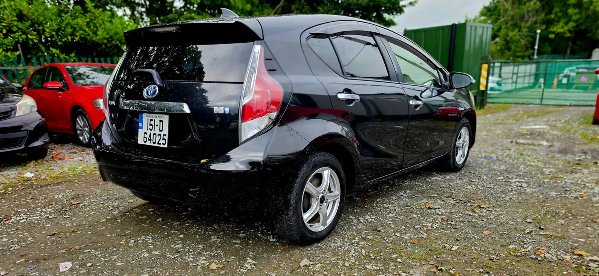 Toyota Aqua 2015 - Image 2