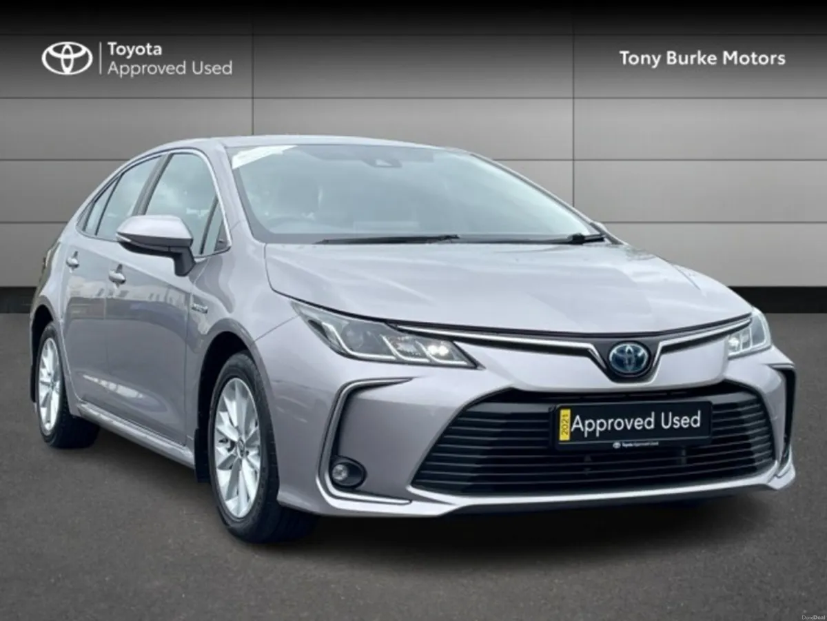 Toyota Corolla Saloon - Luna Edition - 1.8 Hybrid - Image 1