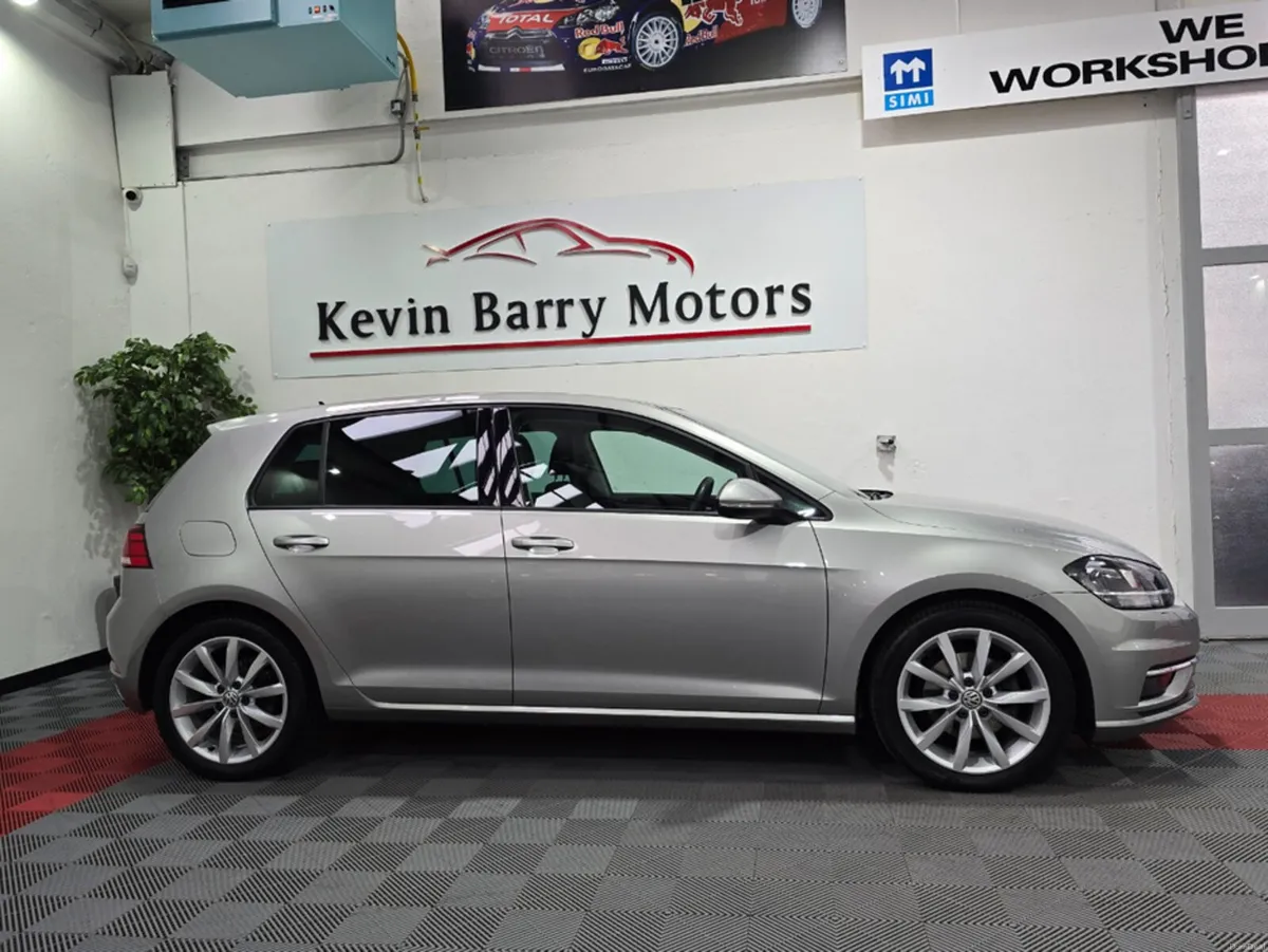 Volkswagen Golf 1.6TDi HIGHLINE 115BHP 5 SPEED MAN - Image 4