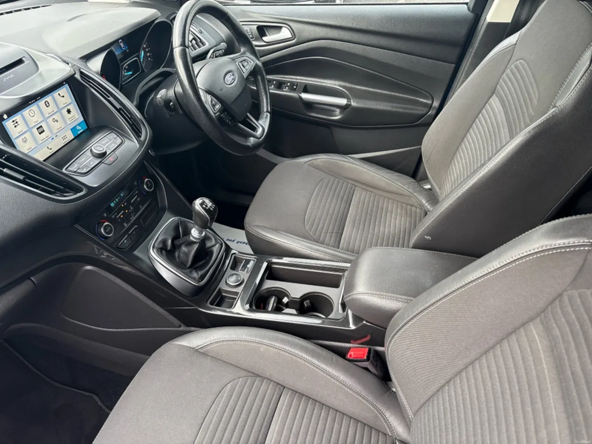 Ford Kuga TITANIUM 1.5 TDCI 120PS F FWD 4DR - Image 2