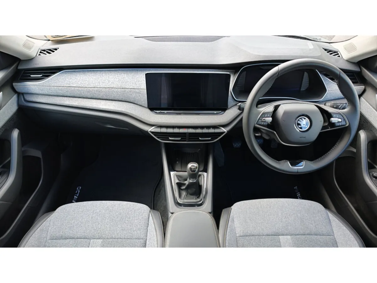 Skoda Octavia HEATED SEATS - HEATED STEERING WHEEL - Image 2