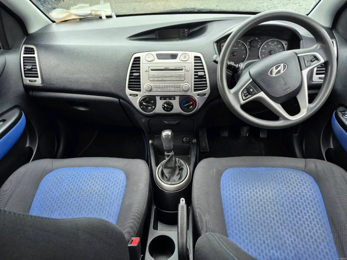 10 Hyundai I20 1.4 Petrol - Image 6