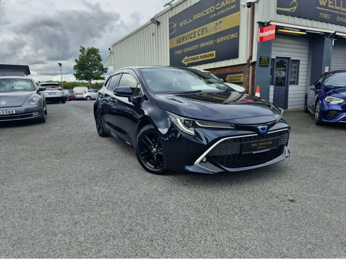 Toyota Corolla SPORT 1.8 6AA-ZWE213H - Image 1