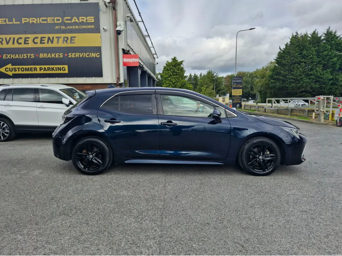 Toyota Corolla SPORT 1.8 6AA-ZWE213H - Image 5