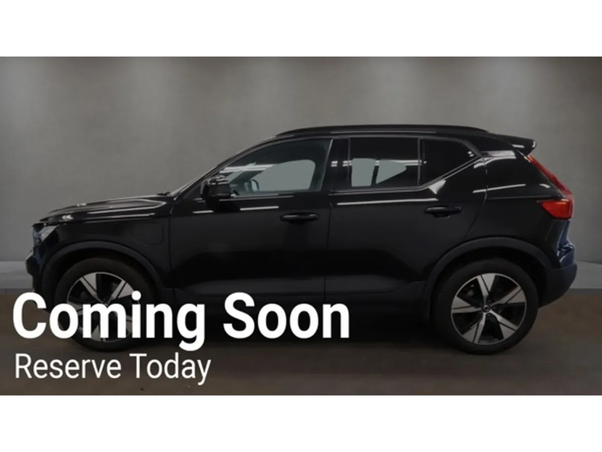 Volvo XC40 T4 R-DESIGN (PAN ROOF) RECHARGE AUTOMAT - Image 4