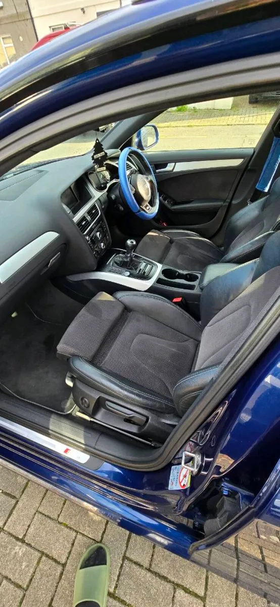 Audi A4 Avant S-Line 2.0TDI Manual - Image 2