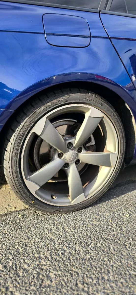Audi A4 Avant S-Line 2.0TDI Manual - Image 4