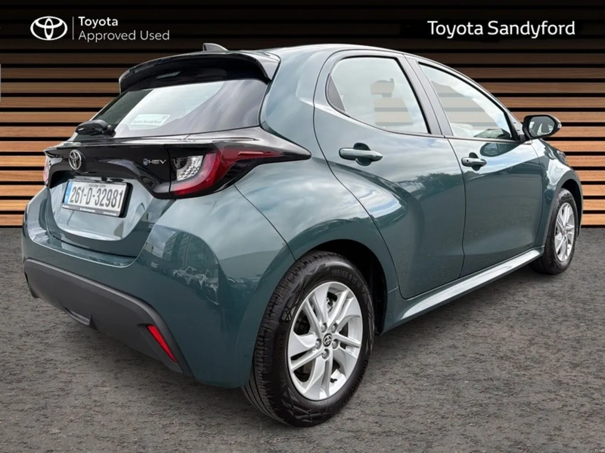 Toyota Yaris HYBRID LUNA // REAR CAMERA // TOYOTA - Image 3