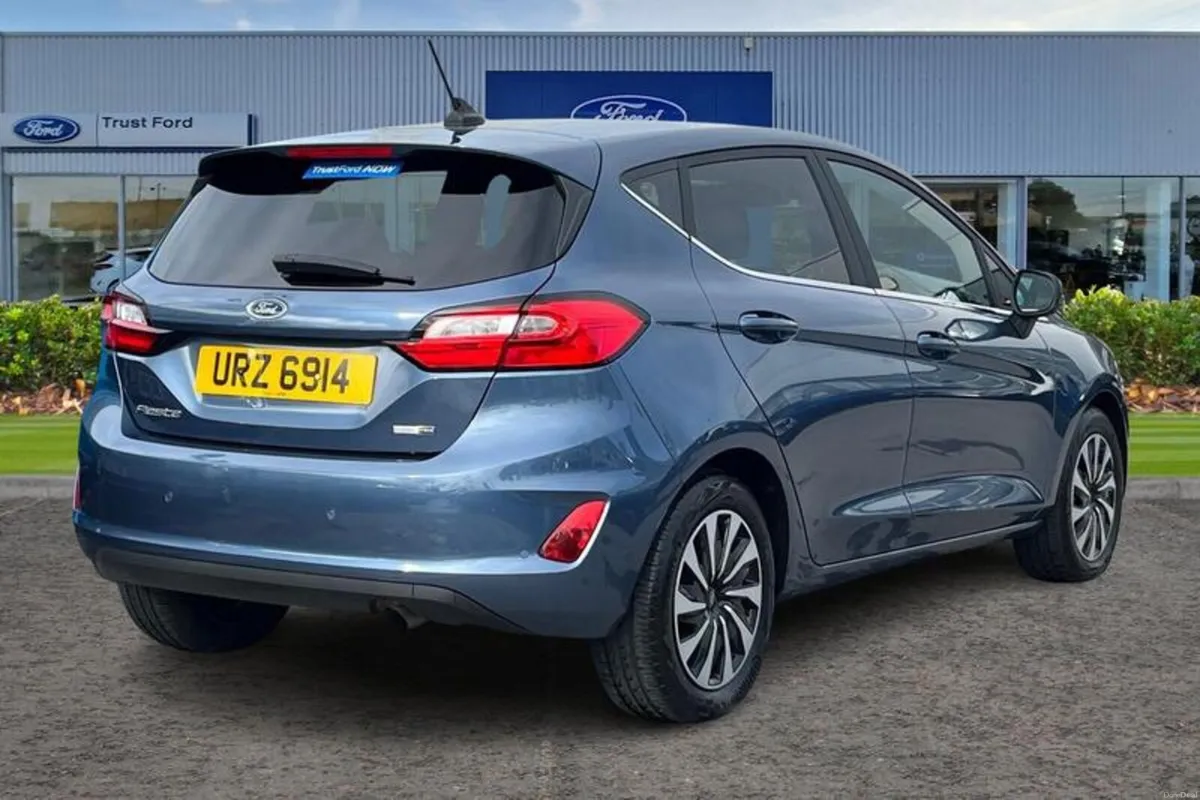 Ford Fiesta 1.0 EcoBoost Hybrid mHEV 125 Titanium - Image 4