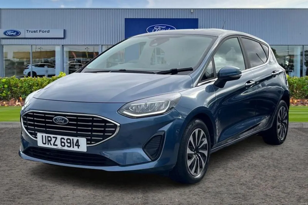 Ford Fiesta 1.0 EcoBoost Hybrid mHEV 125 Titanium - Image 5