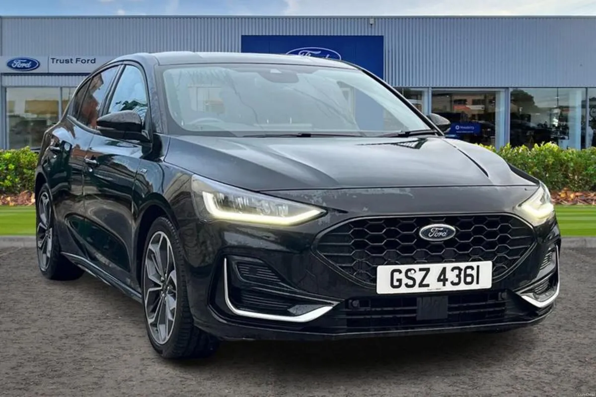 Ford Focus 1.5 EcoBlue ST-Line Vignale 5dr Auto - Image 1