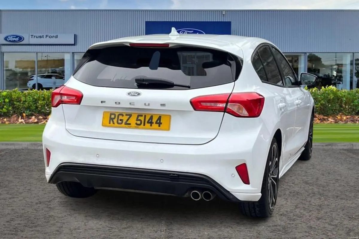 Ford Focus 1.0 EcoBoost 125 ST-Line X 5dr - Image 4