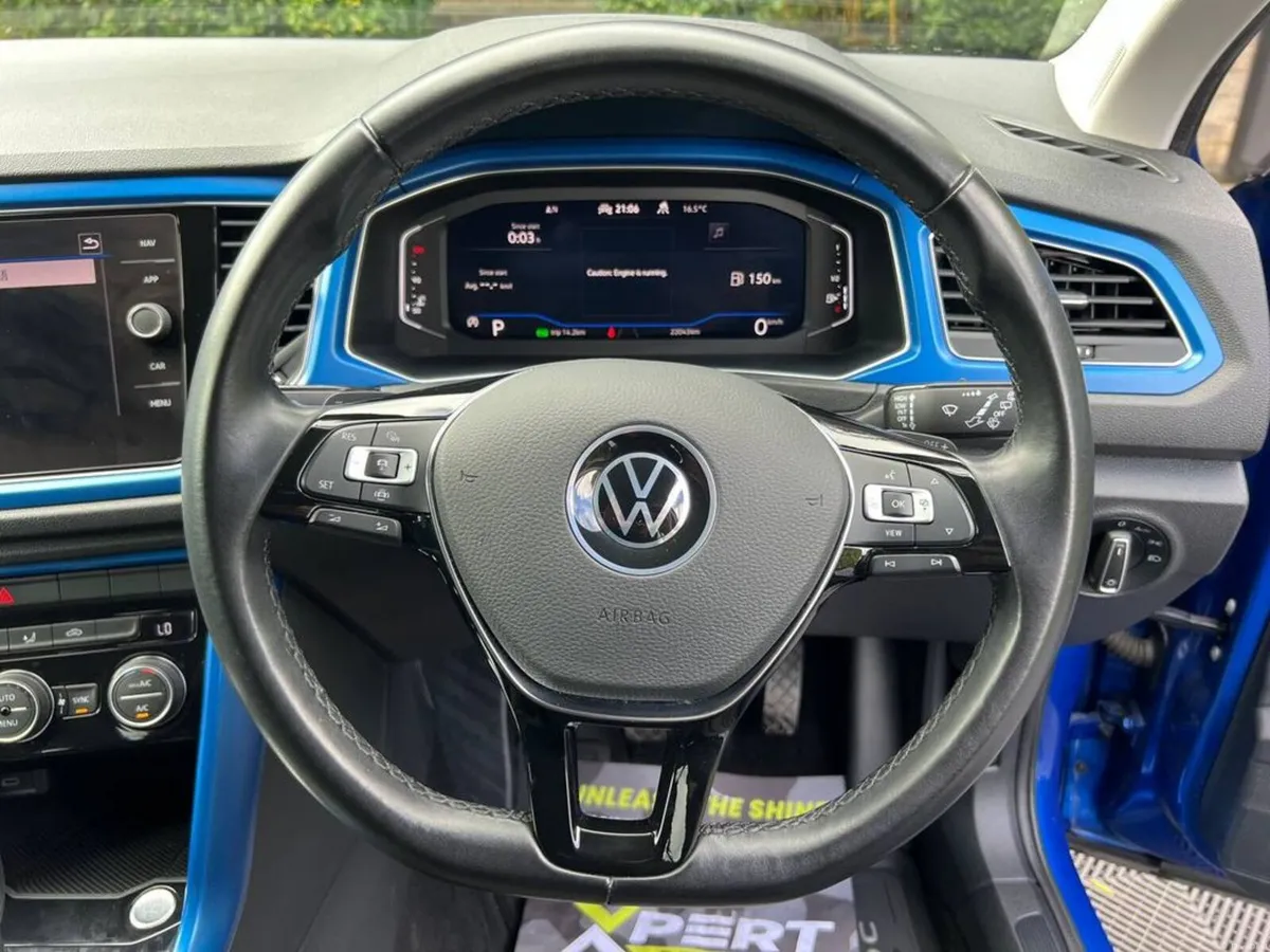 Volkswagen T-Roc STYLE 2.0 TDI AUTO // LOW MILEAGE - Image 4