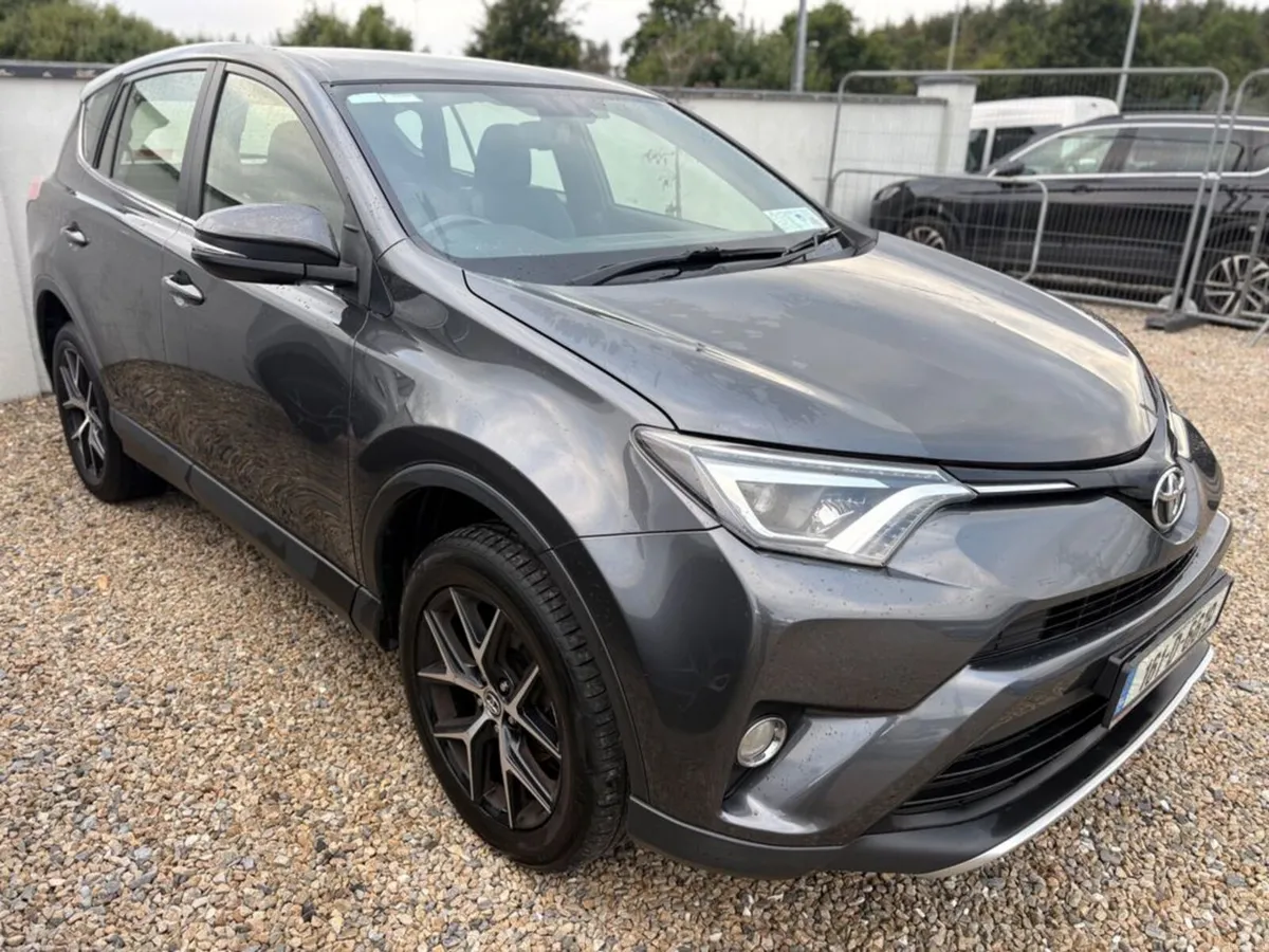 Toyota RAV4 2.0 D 143 Luna Sport - Image 6