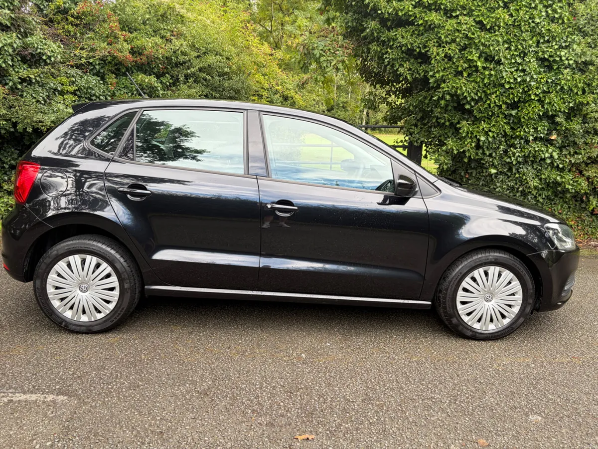 Volkswagen Polo 2017 very low mileage - Image 5