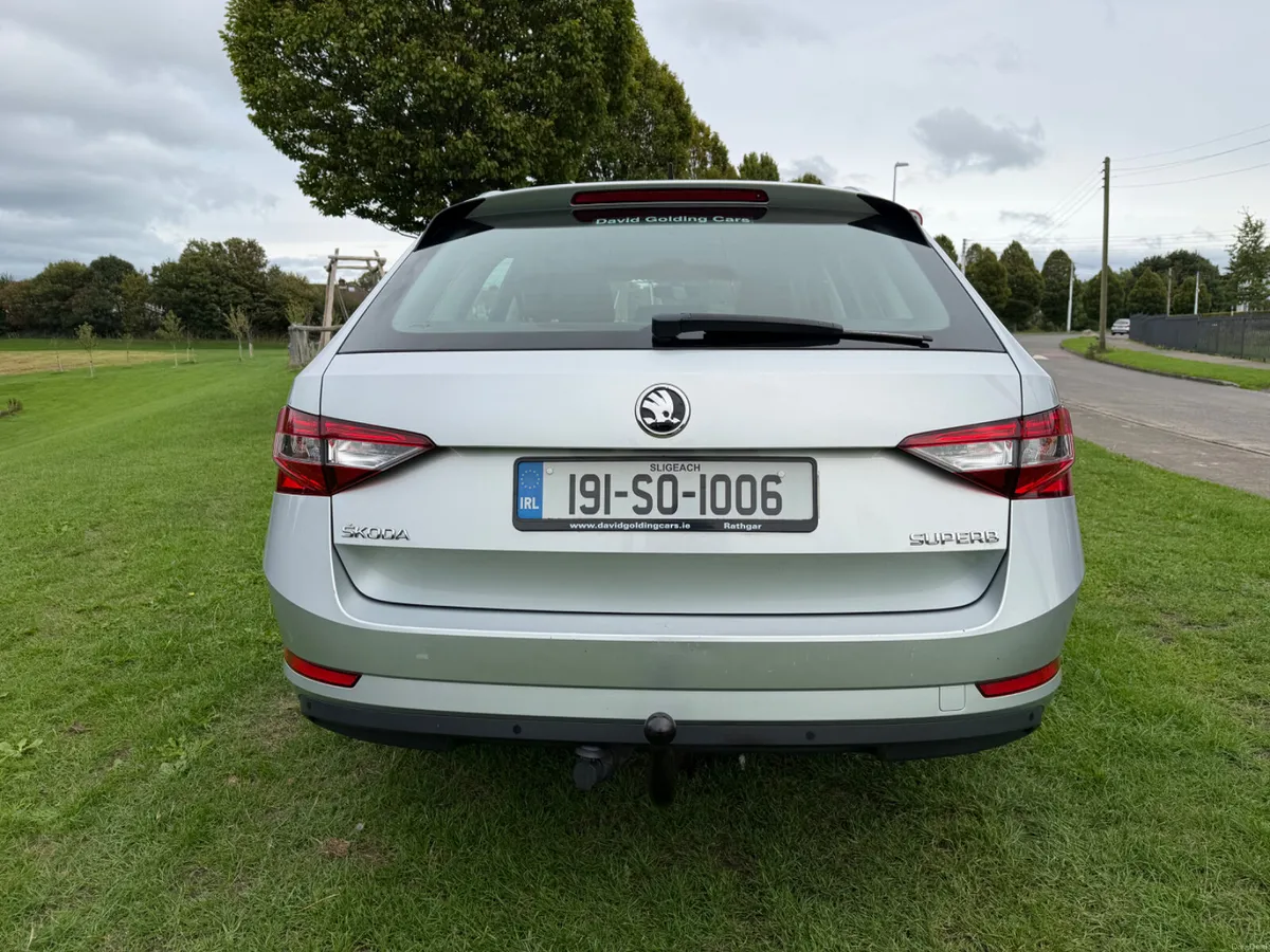2019 Skoda Superb 1.5 TSI SE AUTOMATIC ESTATE - Image 5
