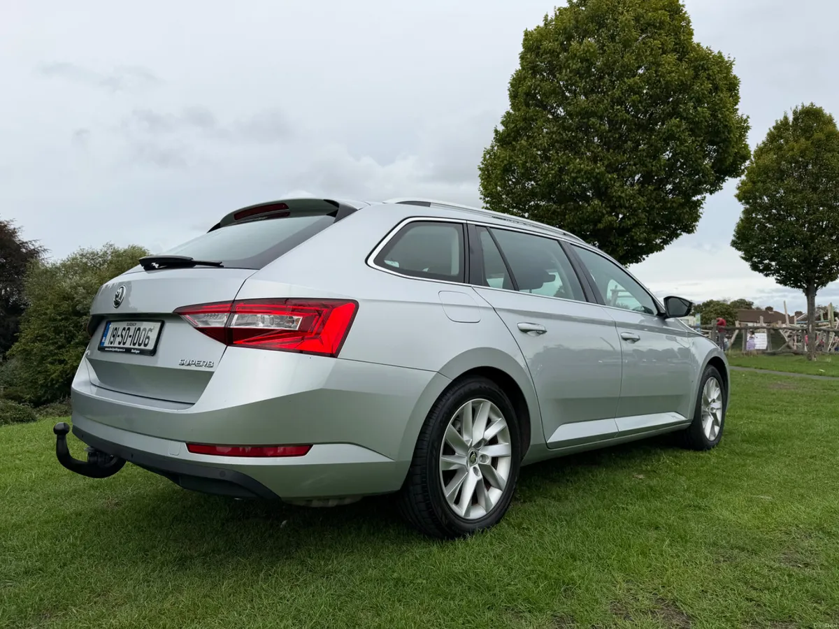 2019 Skoda Superb 1.5 TSI SE AUTOMATIC ESTATE - Image 4