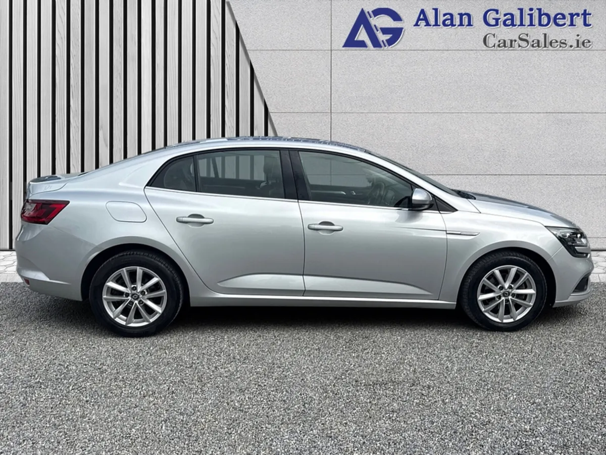 Renault Megane GRAND COUPE DYNAMIQUE - Image 3