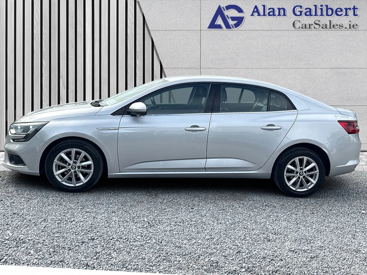 Renault Megane GRAND COUPE DYNAMIQUE - Image 5