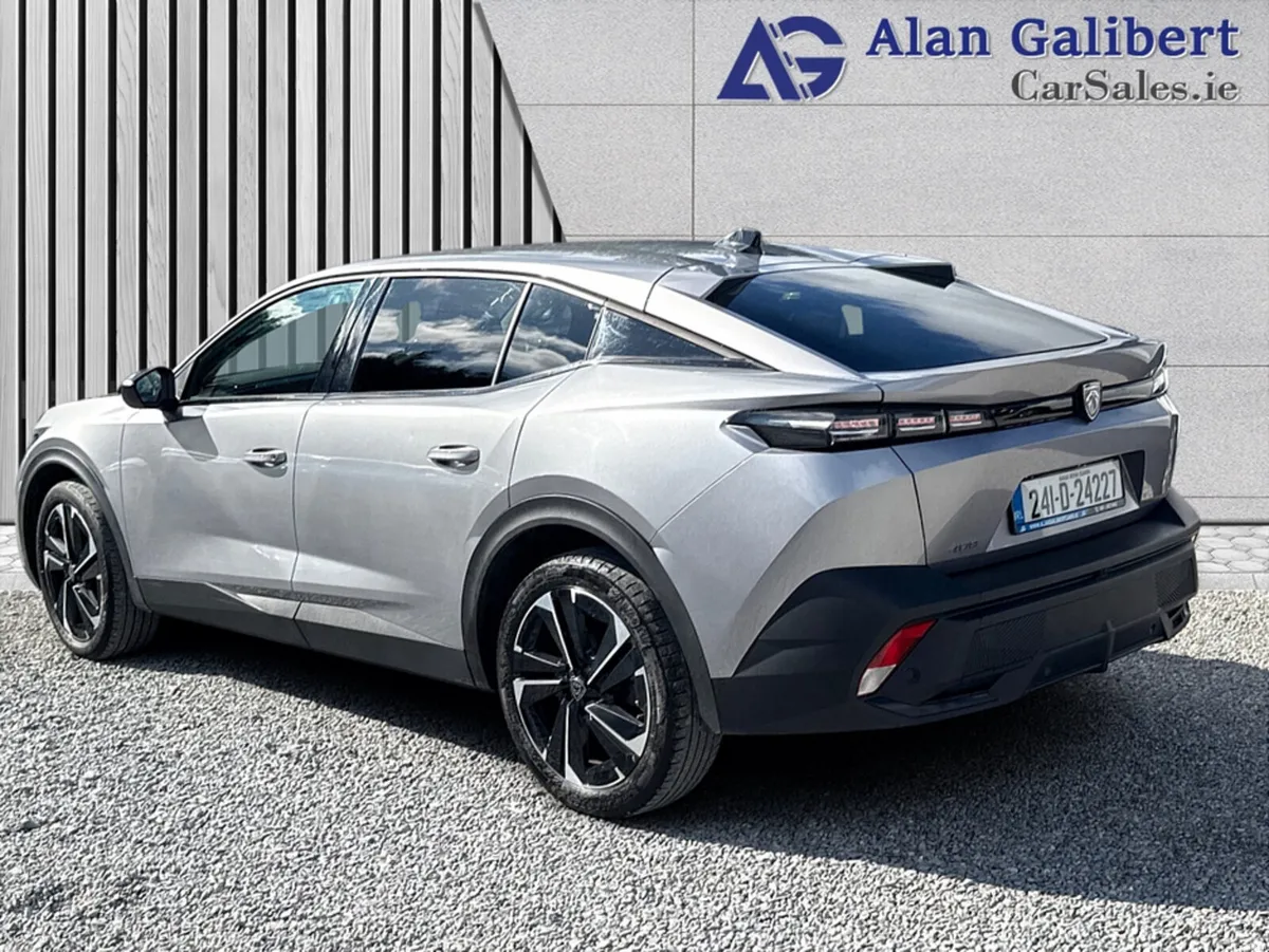 Peugeot 408 ALLURE 1.2 130 AUTOMATIC 6 - Image 2