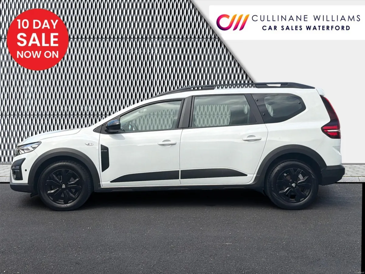Dacia Jogger 2023 EXTREME SE 1.0 PETROL 7 SEATER - Image 5