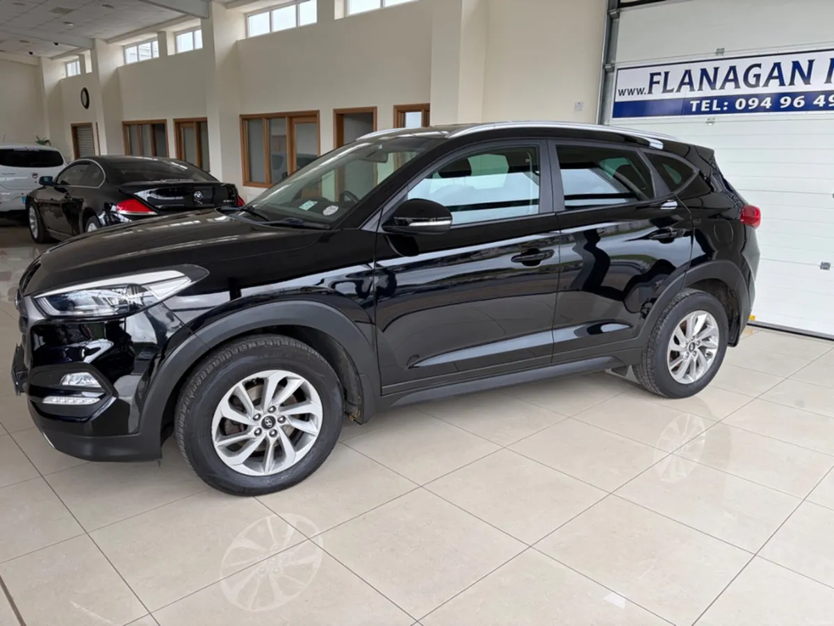 Hyundai Tucson EXECUTIVE 5DR - Image 5