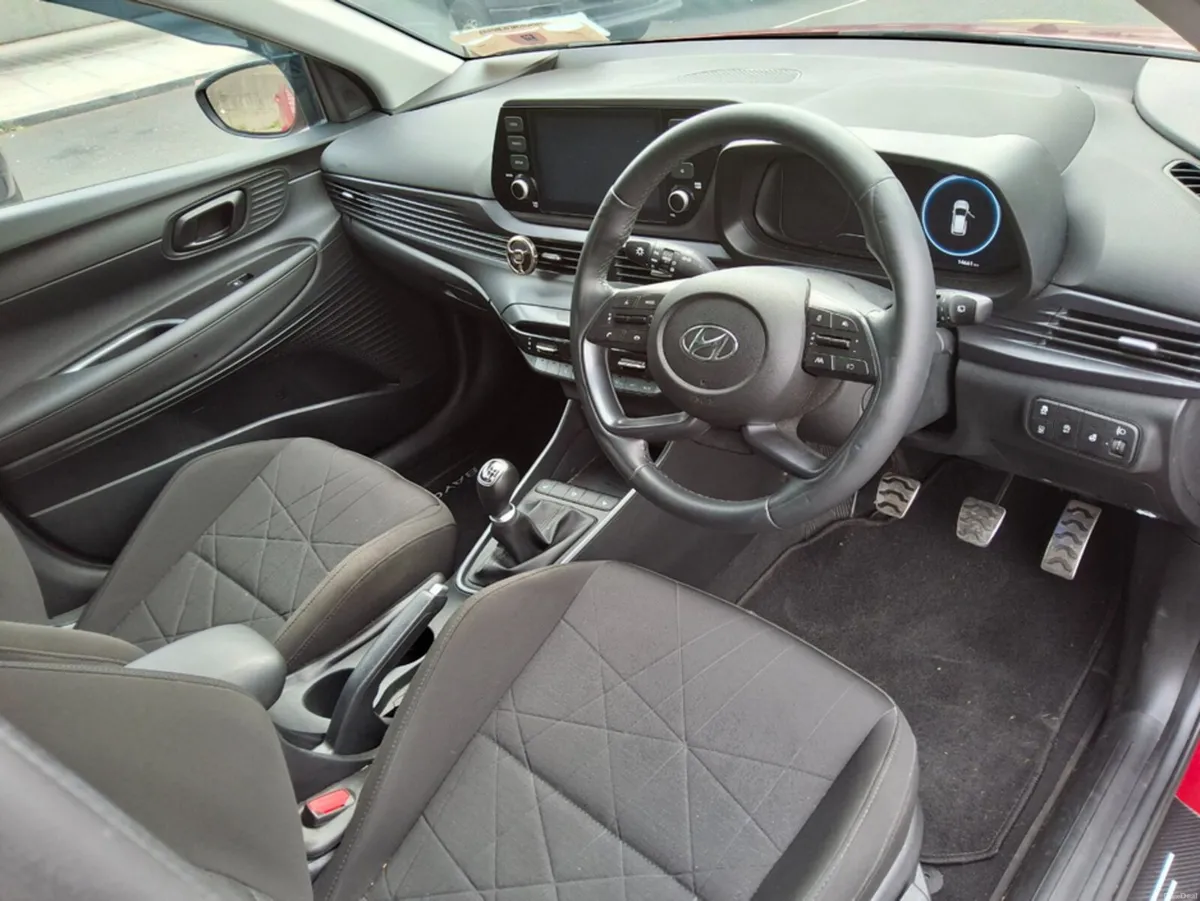 Hyundai Bayon EXECUTIVE 5DR - Image 6